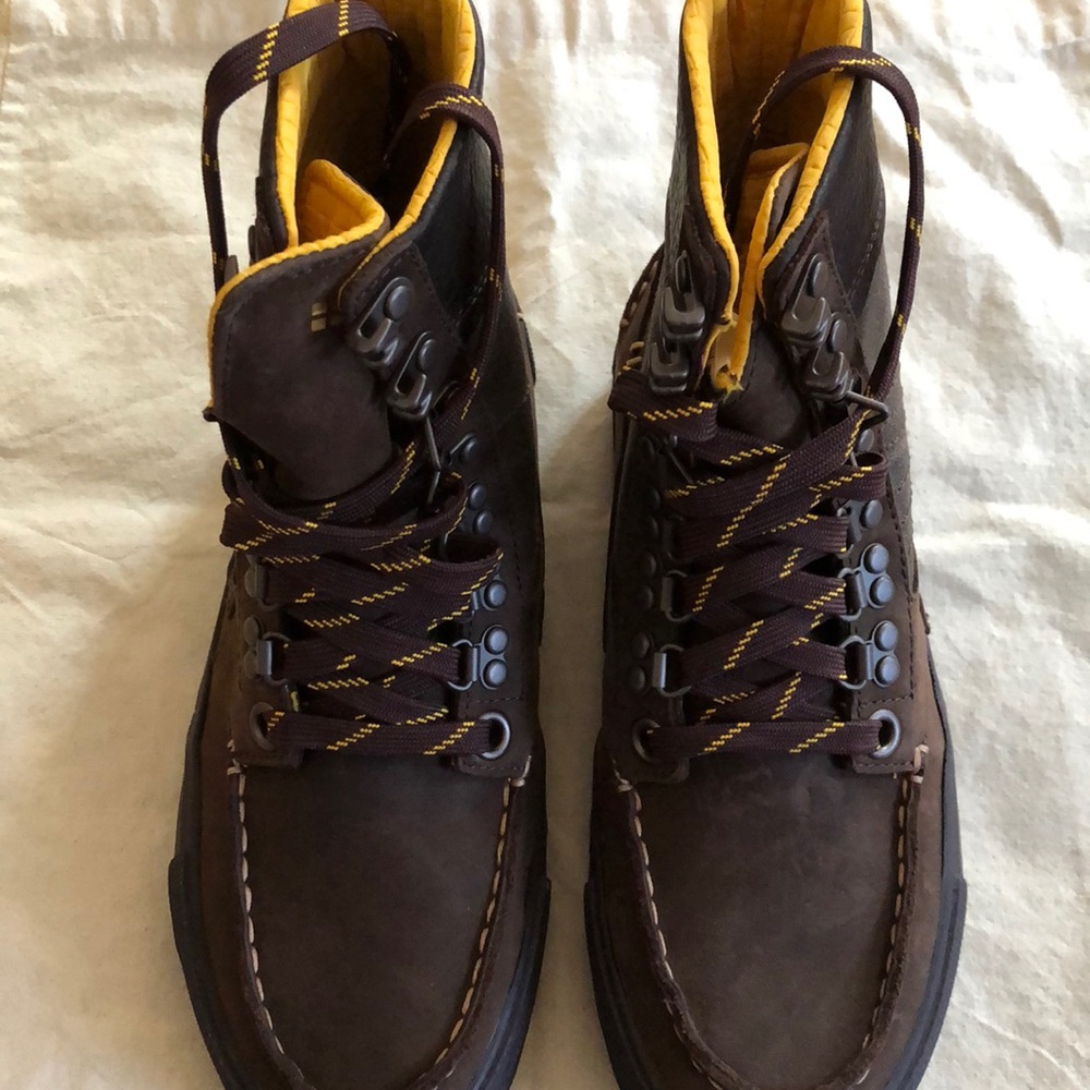 Tretorn Highlander Boot Size 6 NIB